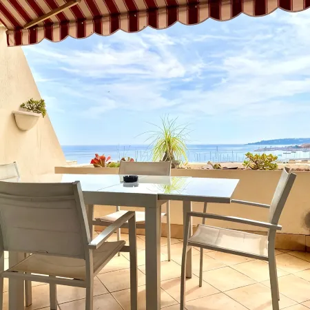 Exceptional Sea View 250m+ Terrace 25m² + Beds + Pool + Solarium