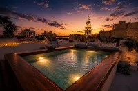 Prime 12Br Old City Corner Villa with Rooftop Pool - 別墅