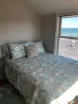 Waterfront home for family getaways - Wifi