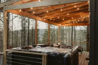 Mountain cabin,Creek access, Hot tub near Hochatown - Alppimaja