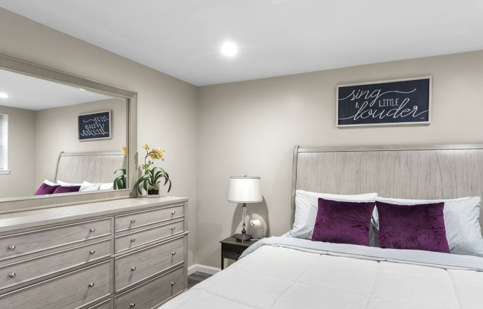 Modern 1-BR Apartment