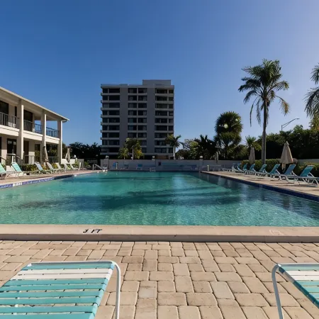 Private Beach Access - Siesta Key 2 BD/2Bath Condo - New Furnishings!