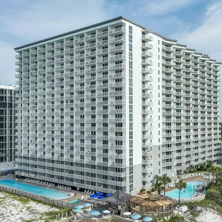 Condo IS on the Beach! 240+ 5-Star Reviews - Tiki Bar - 3 Pools - 2 Hot Tubs