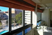 Washington Plaza Hotel - Scenic