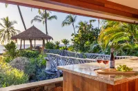 Ultra private oceanfront gated compound with pool & spa just minutes from town. - 부티크