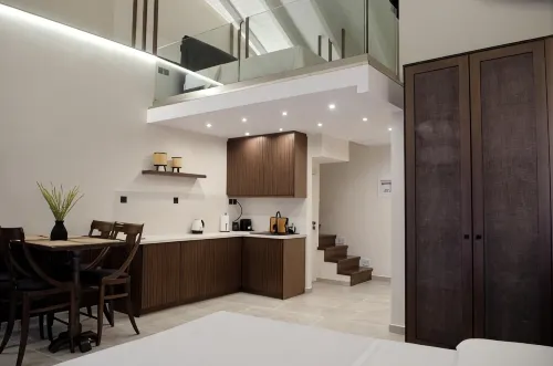 Leone Suites - 3-Star