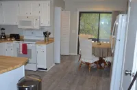 Remodeled apartment one minute to Fort Novosel gate.  Short or Long-term stays! - 무료 와이파이