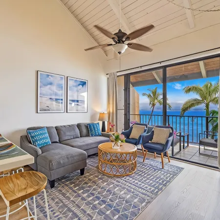 Oceanview, Air Conditioned, Centrally Located Maalaea Banyan Condo