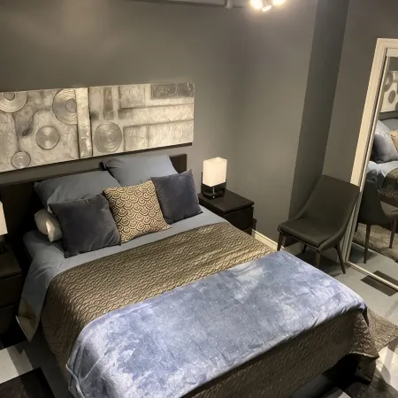 Suite with ocean view patio, three blocks to pier.