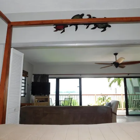 Million Dollar Views: Walk to Beach, Pools, and Restaurant