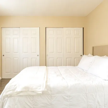Walkable condo in heart of vibrant D/n Redmond,  m/s from Microsoft, woodinville