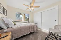 Entire condo in Bakersfield with WiFi, AC