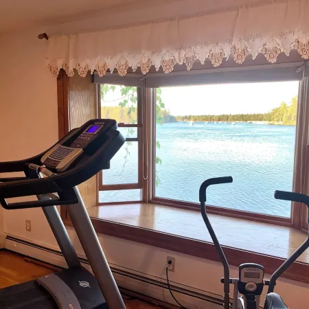 Beautiful Oceanfront House- Stunning Water Views