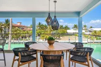 Grand Blue Resort/4 Bed Rooms/ 120' Dock/ Htd Pool/ Game Room/ Mini Golf/BBQ - 4-Star
