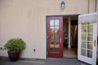 Peaceful Berkeley Hills Studio - Bay View + Private Deck + Prime Location