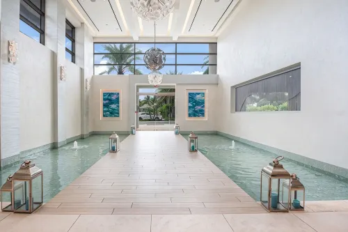 *NEW* Oceanfront apartment steps away from Baha Mar - 3-Star