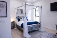 Royal Suite Modern Studio Downtown On The Square - Apartments