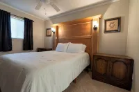 Sunset Summit Condo - Close to Slopes • Fireplace • Family-Friendly - balcony