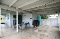 Entire Home: 4 Blocks to Ocean-Jacksonville Beach - 2-Star