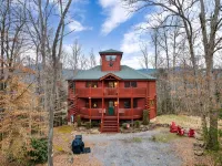 Smoky Cabin Private Indoor Hot Pool, Hot Tub, Theater, Rafting & Tubing 15 Min!! - Pools