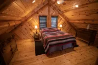 Snowmobilers & Skiers Full Scandinavian Log Home On Private Lake - 무료 와이파이