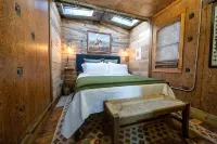 Stylishly Renovated Train Sunsets for Miles Near I27, Wtamu and Palo Duro Canyon - 3-Star