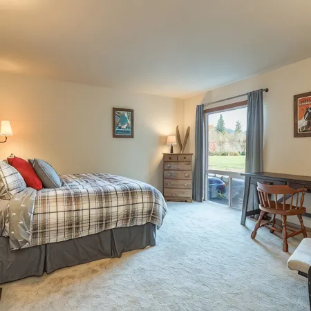 Mt Hood Escape, 3 Bedroom, 2 Bath, Plus Loft, Sleeps 10, Hot Tub