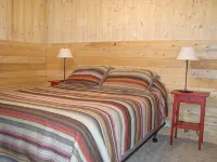 The Blackbear 4 bed log cabin with loft and cathedral ceilings - 3-Star