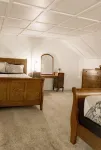 Beautiful Private Lakefront Cottage with Hot tub - 3-Star