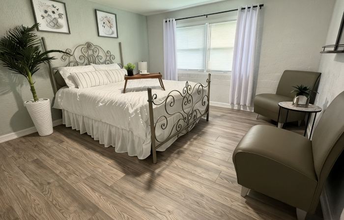 Quiet & Cozy: Close to Galveston Bay & Kemah , Galveston &  NASA Space center