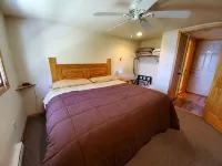 Enjoy a relaxing vacation on a lake (1 Bedroom (sleeps 4) ) - 3-Star