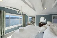 Waterfront-Cozy Cottage on the Water! Best View of Pnw Moody Season. Green Clean - Boutique