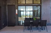 Suite Home @ Cave B - 2BR - Walk to the Gorge - 4-Star