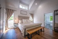 Pretty in the Pines - Best Location Luxurious Couples Cabin - Broken Bow, OK - Chalets