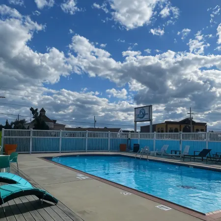 Swell Motel