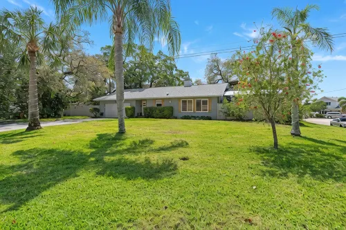 Quiet Oceanside Getaway excellent for families with children- Palm Harbor, FL - 3-Star