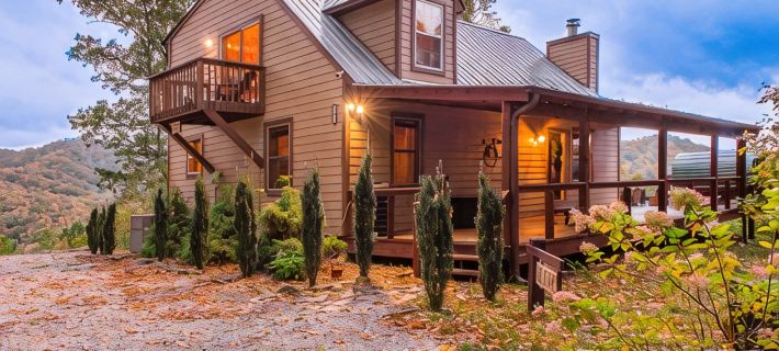 Secluded Heavens Peak, Enjoy in a Pvte Hot Tub + Sauna ,Breathtaking NC Views. Hotels in Swain County