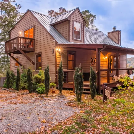 Secluded Heavens Peak, Enjoy in a Pvte Hot Tub + Sauna ,Breathtaking NC Views.