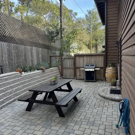 Cottage By The Sea And Trails.  Blocks from the Fiscalini Preserve.