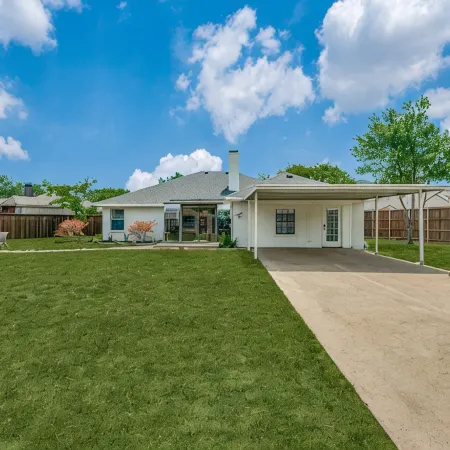 Cozy Designer Family Home Arcade, Park, Tennis, Trails, Pickleball and King bed