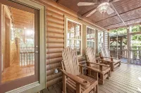 Cozy Cabin Near Helen + Hot Tub + Fire Pit + Game Room + More - con encanto
