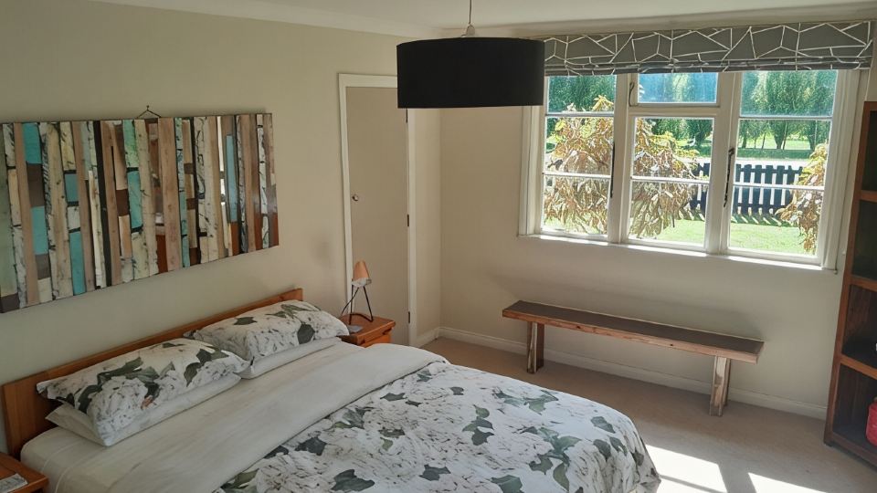 NewYorkNewYork: Fast Fibre, Sky&Smart TV, all Linen and Cleaning Fee included.