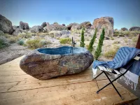 West Wind —With Sweeping Views of Mount Whitney and the Eastern Sierra. - con encanto