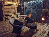 HEY, GET A ROOM! Couples Getaway : Bikes, beach chairs, umbrella :Central locale - بيت ضيافة
