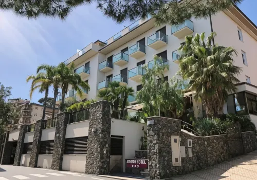 Hotel Ariston & Apartments - Meerblick