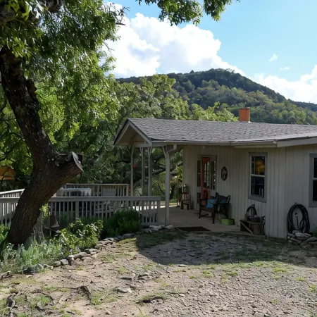 Experience Fall Colors @ Hilltop Cabin w/ Hot Tub, Big Sky Views & River Access!