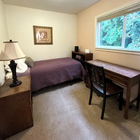 Cozy Step-Free House Near the Downtown Waterfront & Ferry
