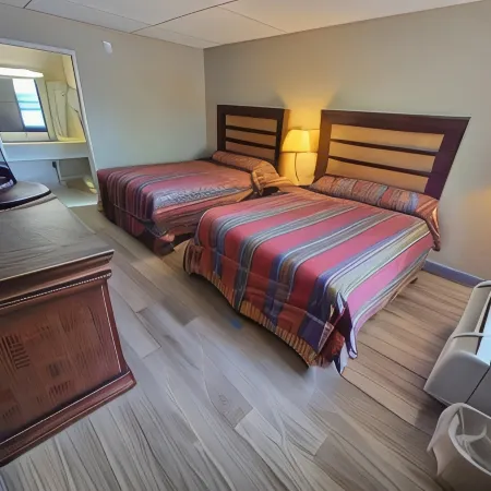 Studio 9 Inn & Suites