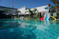 Hotel Girassol Plaza - Pools