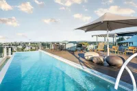 Captivating Convenience! 1Bed/1Bath/1Car/Views - Pools